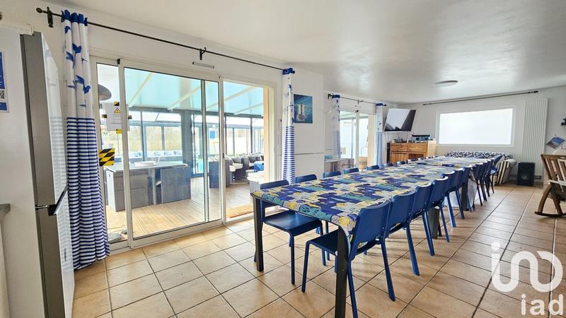 Maison - 260 m² - 11 pièces