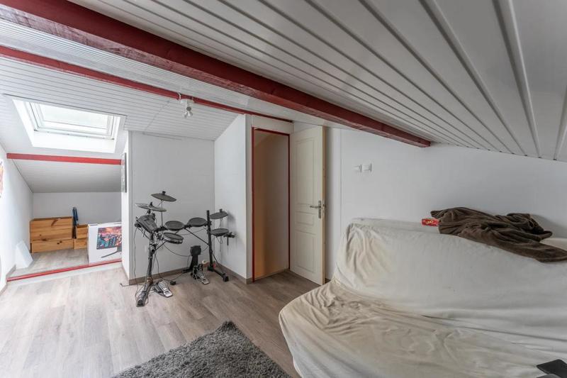 Maison - 96 m² - 5 pièces