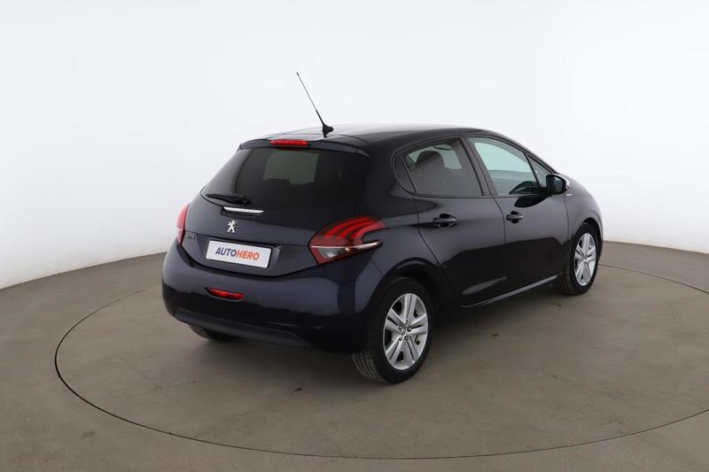 Peugeot 208 1.6 Blue-HDi Style 5p 75 ch