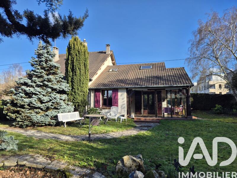 Maison - 150 m² - 7 pièces