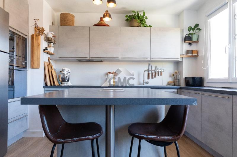 Appartement - 79 m² - 4 pièces