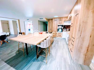 Maison - 158 m² - 6 pièces