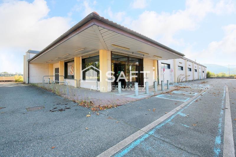Local commercial - 255 m² - 1 pièce