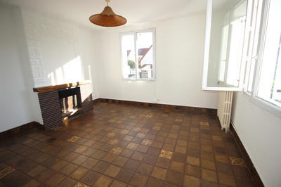 Maison - 96 m² - 4 pièces