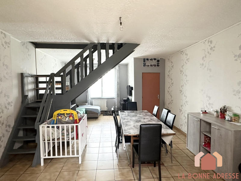 Maison - 92 m² - 4 pièces