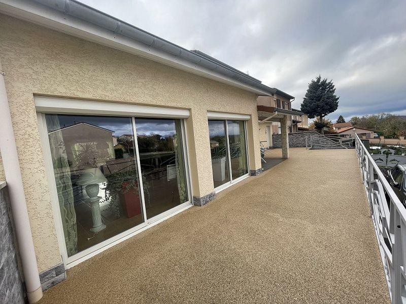 Maison traditionnelle - 143 m² - 6 pièces