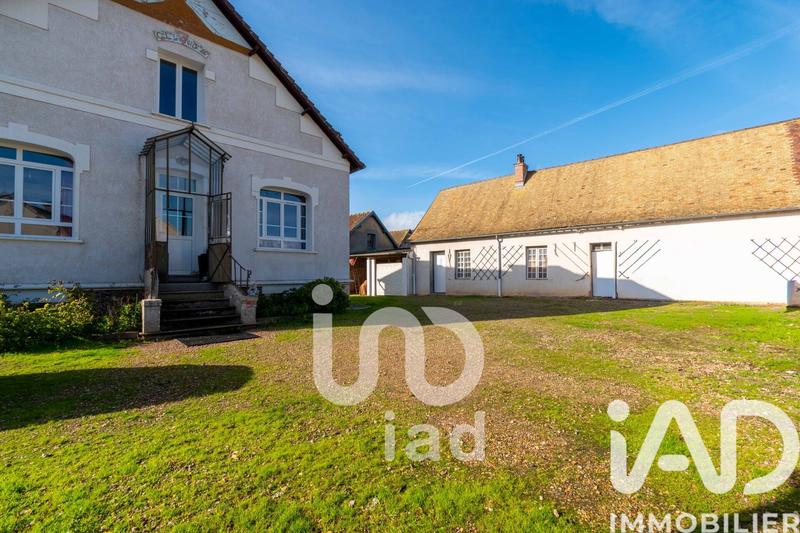 Maison - 166 m² - 9 pièces