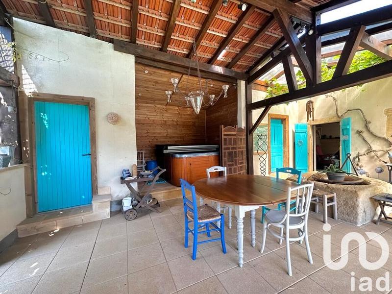 Maison - 213 m² - 7 pièces