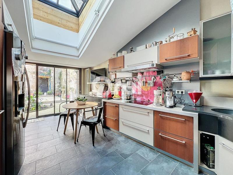 Maison bourgeoise - 301 m² - 8 pièces