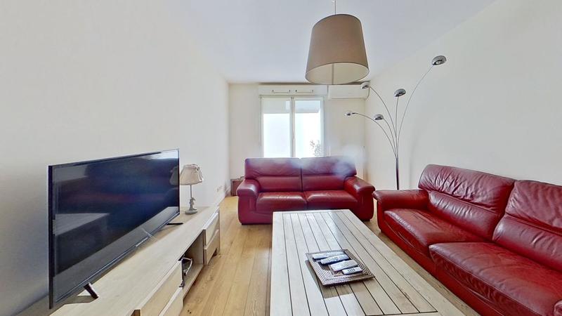 Appartement - 82 m² - 3 pièces