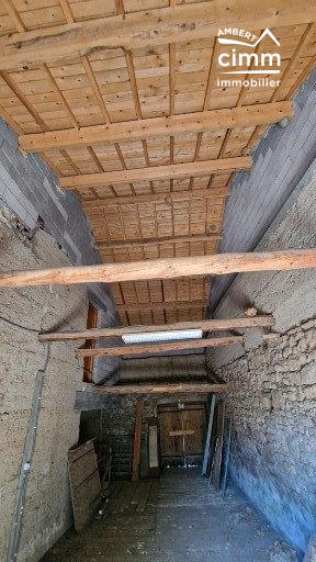 Maison traditionnelle - 70 m² - 6 pièces