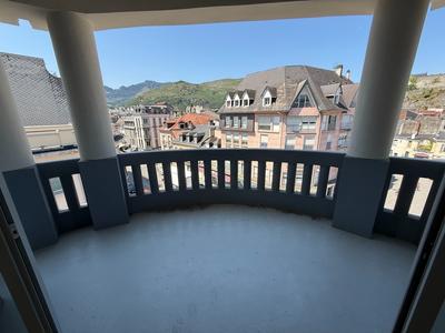 Appartement bourgeois - 107 m² - 4 pièces