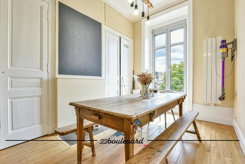 Appartement - 142 m² - 5 pièces