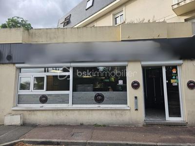 Local commercial - 95 m² - 2 pièces