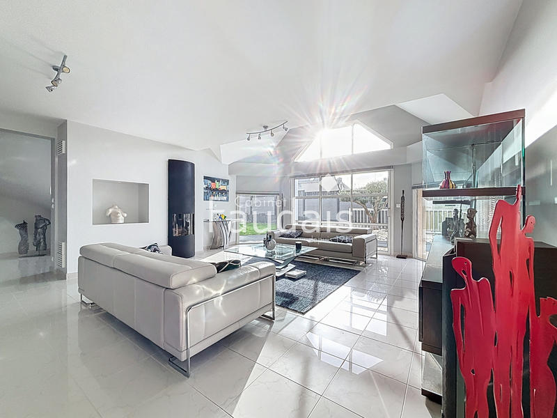 Maison - 168 m² - 5 pièces