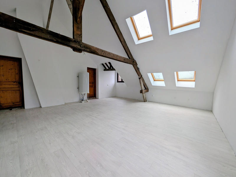 Maison - 300 m² - 11 pièces