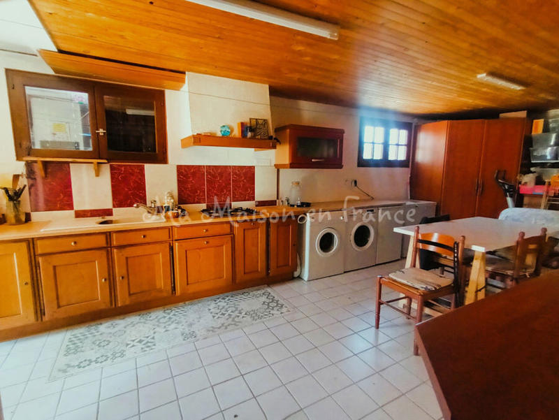 Villa - 200 m² - 6 pièces