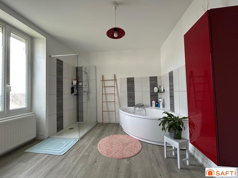 Maison - 170 m² - 10 pièces