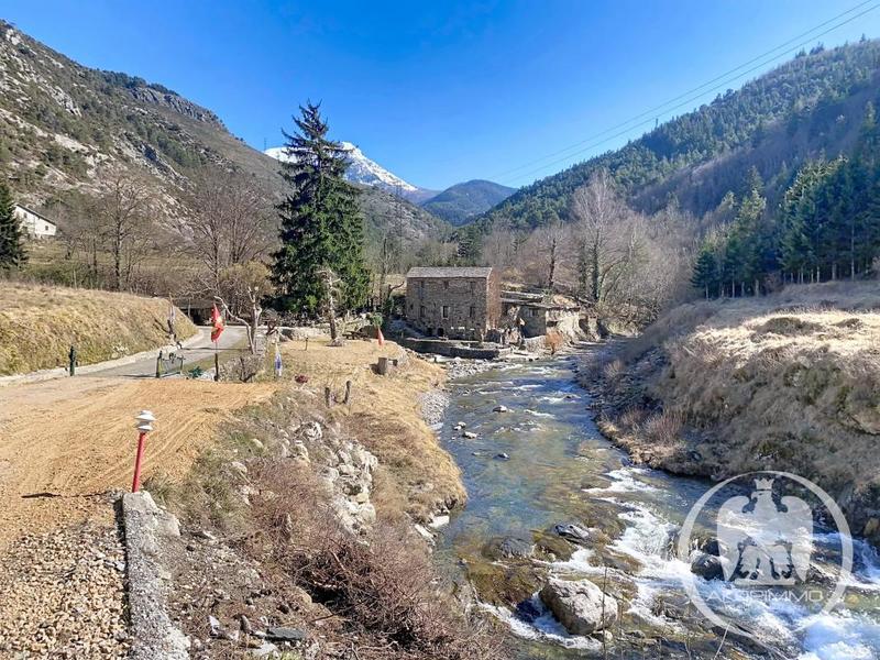 Moulin - 185 m² - 8 pièces