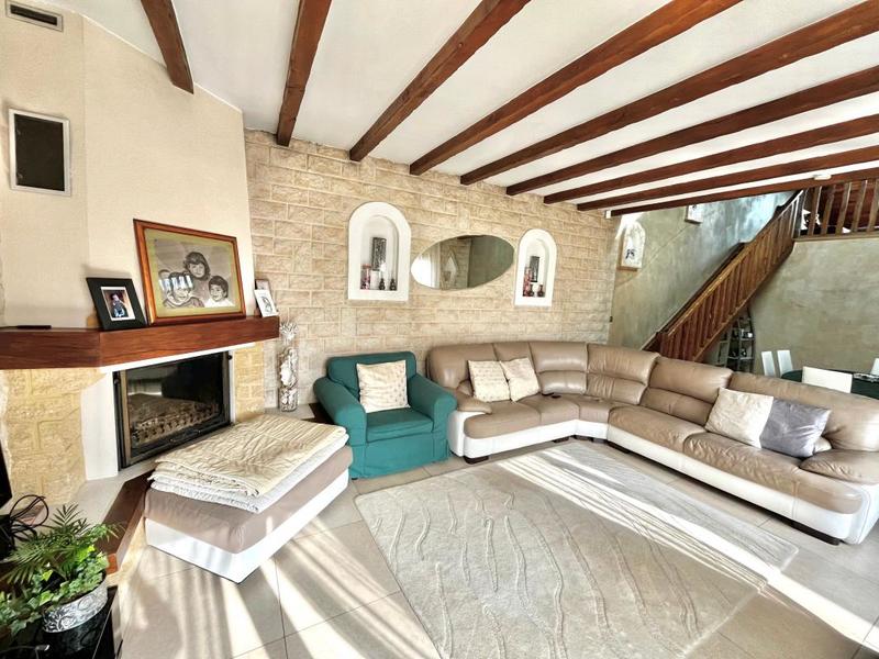 Maison - 160 m² - 5 pièces