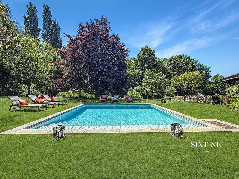 Château - 500 m² - 12 pièces