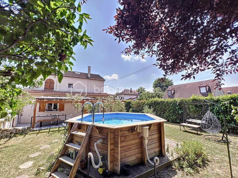 Maison - 147 m² - 6 pièces