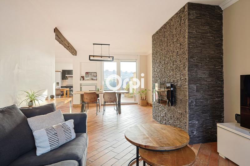 Maison - 90 m² - 5 pièces