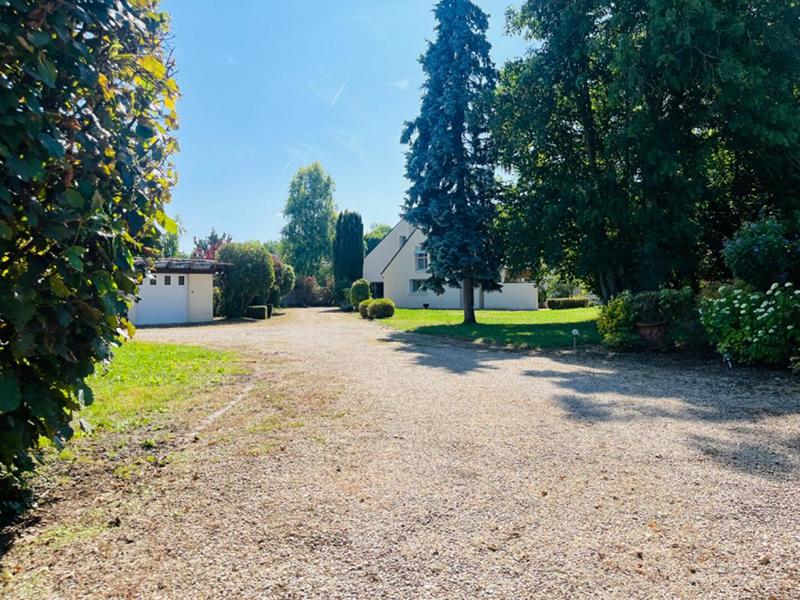 Maison - 359 m² - 11 pièces