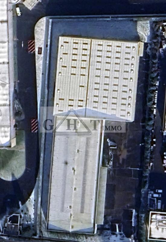 Entrepôt - 5 000 m²