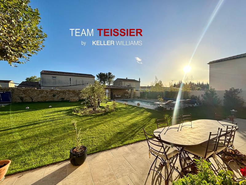 Maison - 210 m² - 8 pièces