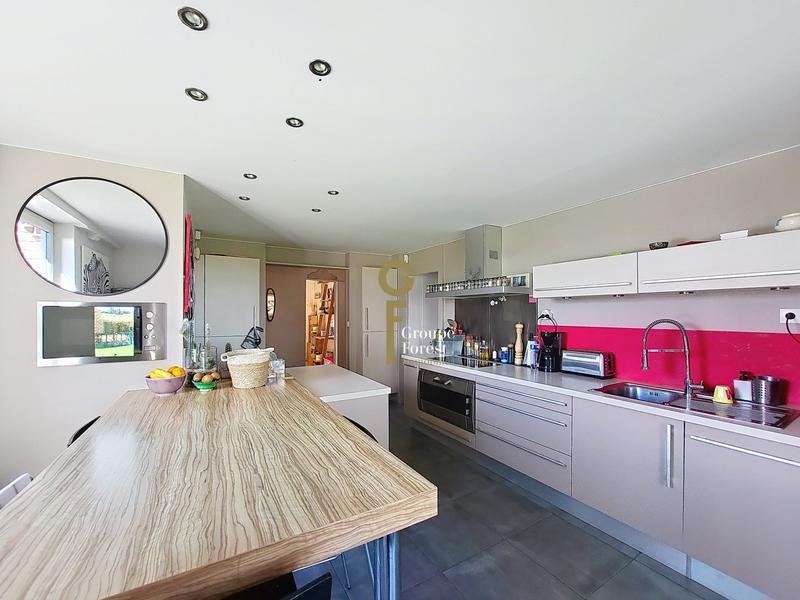 Maison - 255 m² - 7 pièces