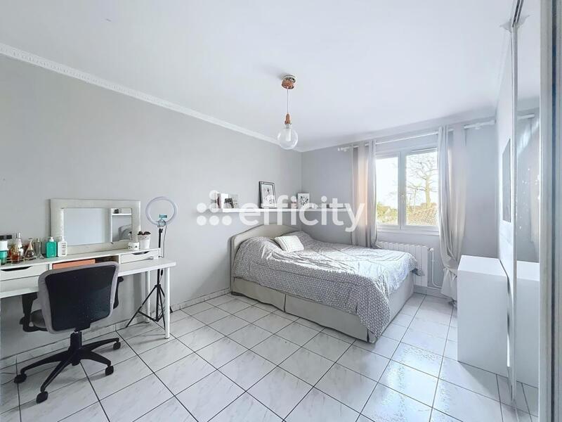 Maison - 168 m² - 7 pièces