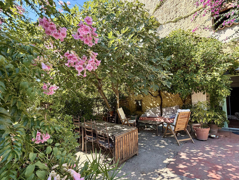 Maison - 203 m² - 6 pièces