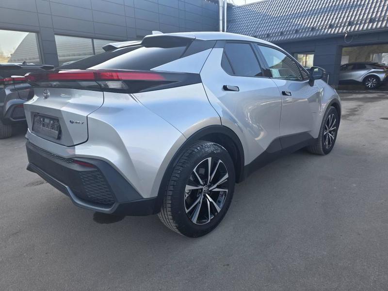 Toyota c-Hr hybride 140
