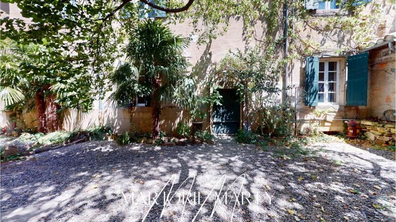 Propriété - 490 m² - 13 pièces