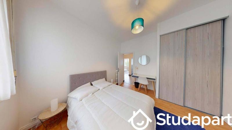 Chambre - 11 m² - 1 pièce