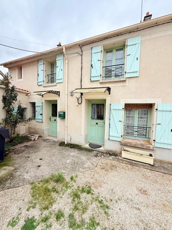 Maison - 95 m² - 5 pièces