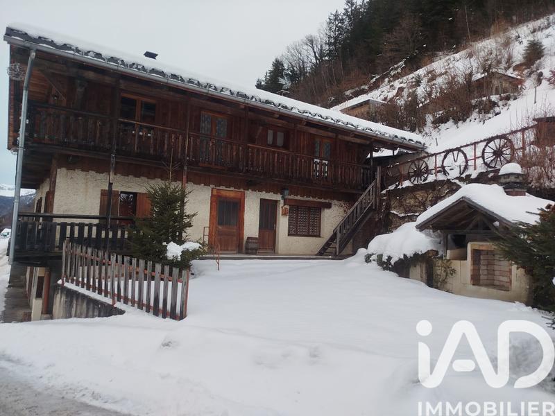 Maison - 224 m² - 5 pièces