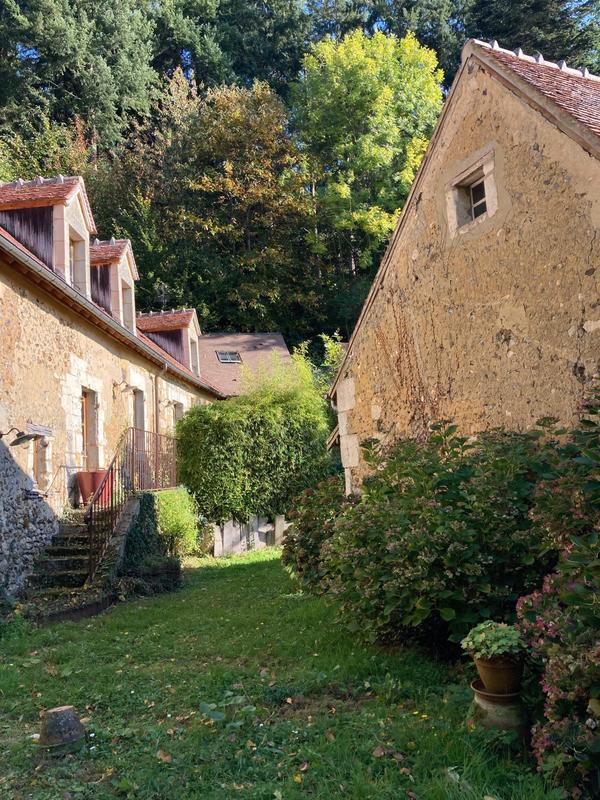 Maison - 325 m² - 14 pièces