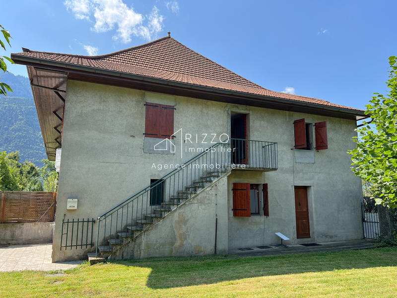 Maison - 192 m² - 8 pièces