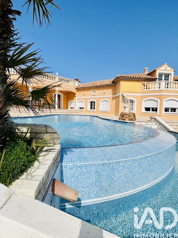 Maison - 732 m² - 20 pièces