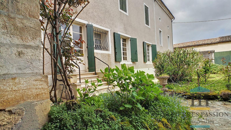 Maison - 163 m² - 6 pièces