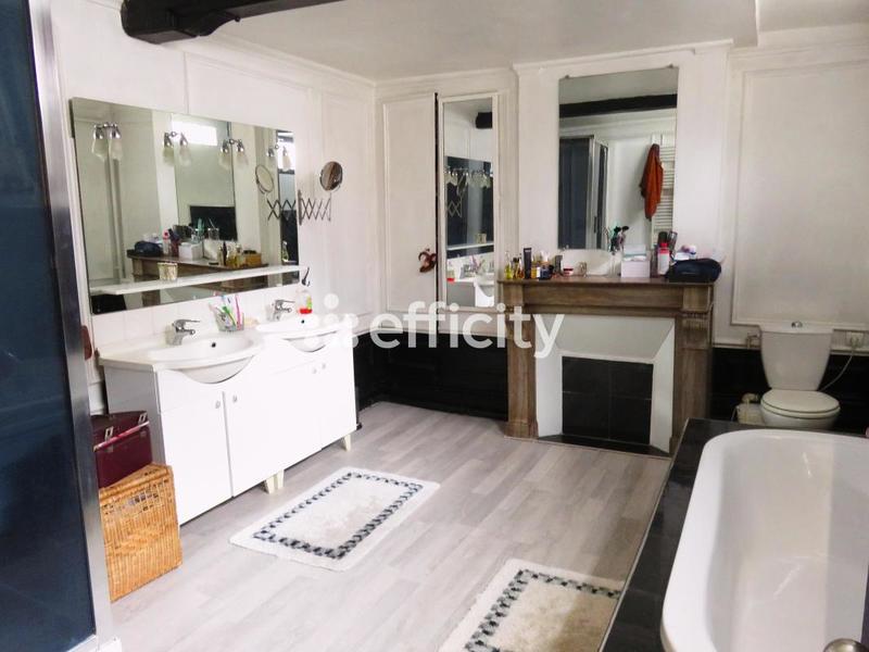 Appartement ancien - 154 m² - 5 pièces