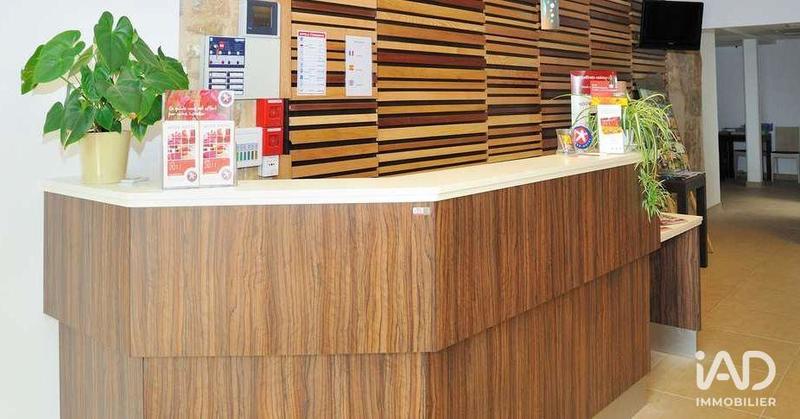 Local commercial - 1 200 m²