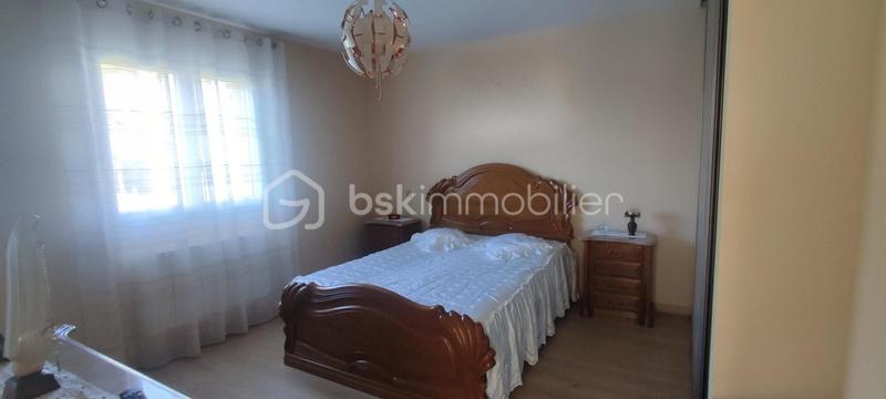 Maison - 218 m² - 7 pièces