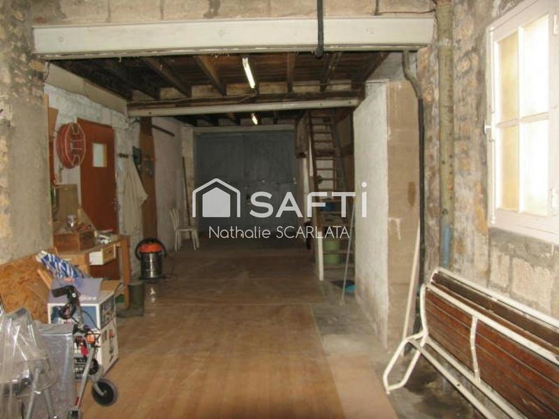 Maison - 180 m² - 7 pièces