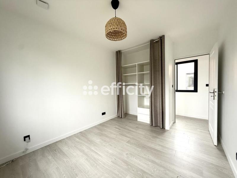 Maison - 147 m² - 6 pièces