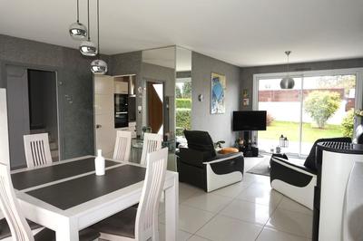 Maison - 91 m² - 5 pièces