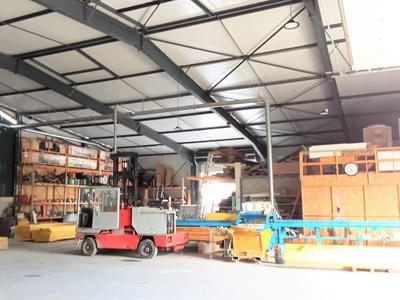 Local commercial - 2 200 m² - 3 pièces