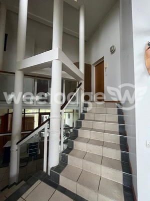 Maison - 320 m² - 12 pièces